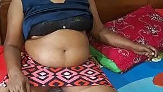 亚洲熟女房间最火辣视频